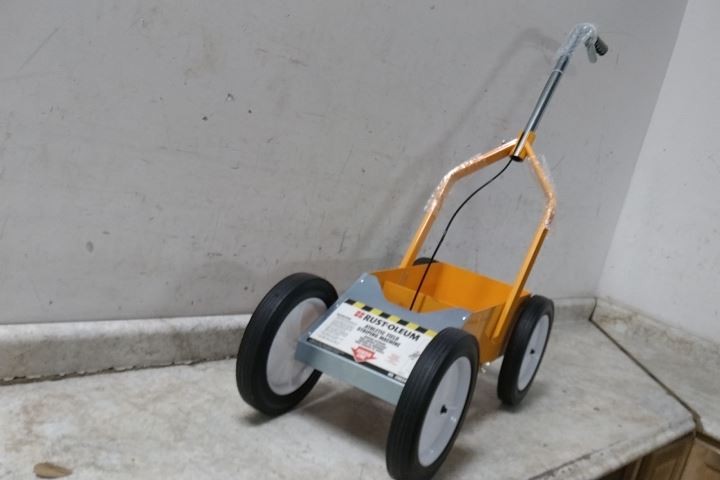 Rust-Oleum 206346 30-3/4 In Overall L Steel Striping Machine