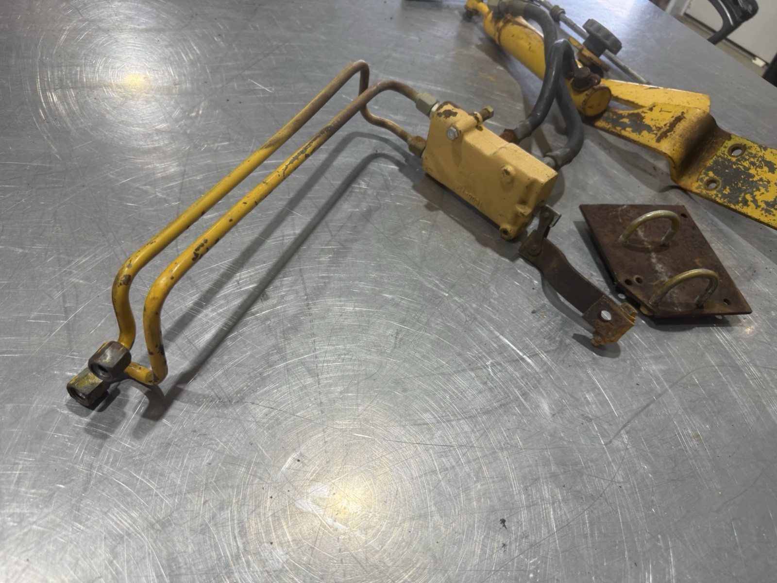 Cub Cadet 1250 14501650 & 129 149 169 Tractor Hydraulic Lift Kit