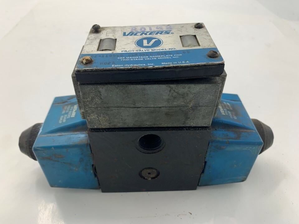 Vickers 02-119590 DG44LW 016C B 60 w/ 868982 110v/50hz .85amp 120v/60hz .69amp