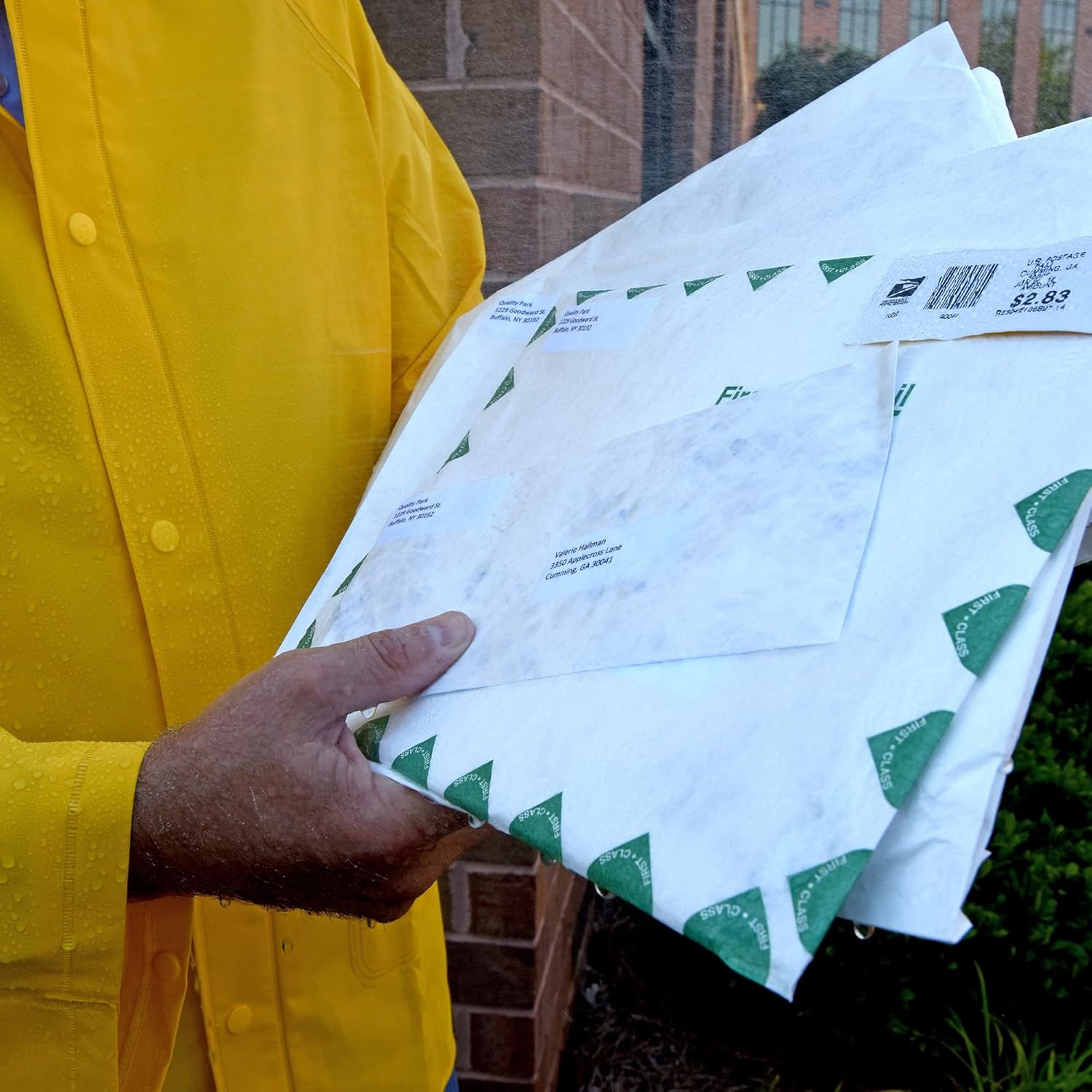 Survivor Lightweight 14 Lb Tyvek Open End 1.5″ Expansion Mailers, 13 1/2, Squar