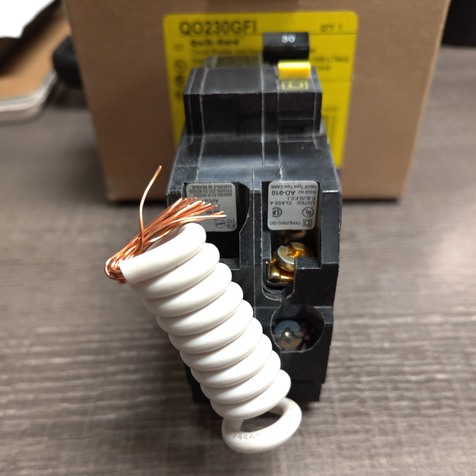 NEW Square D QO230GFI 2 Pole 30 Amp 120 240V AC QO Plug In GFCI GFI Breaker