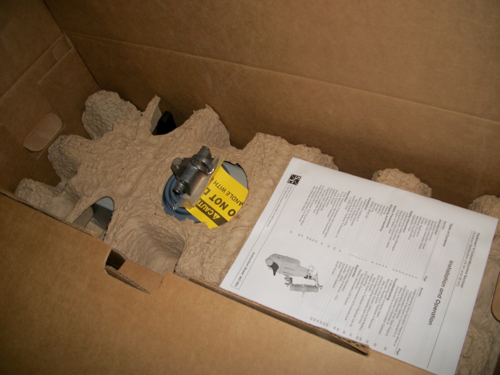 NEW IN BOX S&C TRIPSAVER II CUTOUT MOUNTED RECLOSER CAT # 990211-P 15.5 110