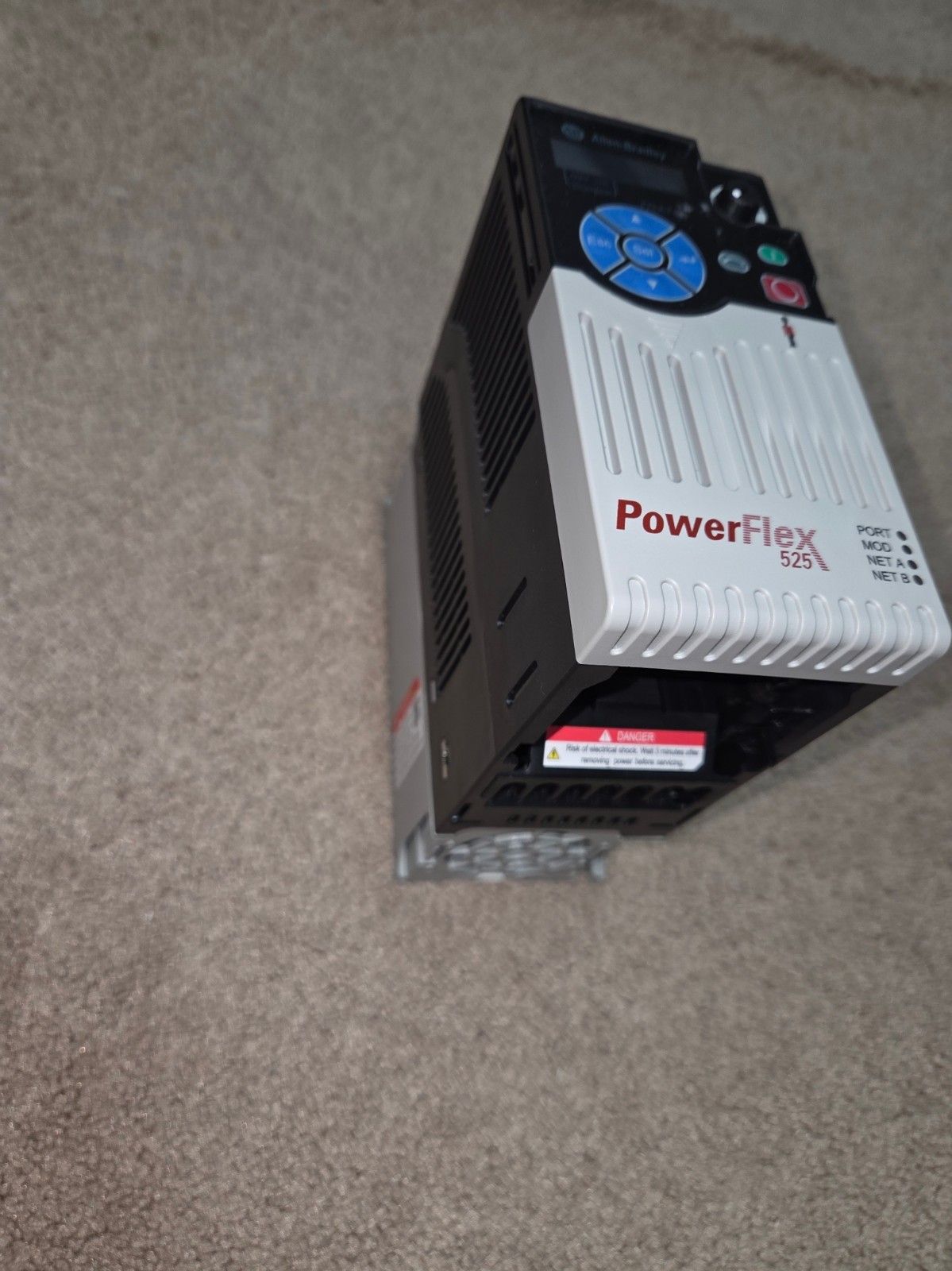 ALLEN BRADLEY 25B-D1P4N104 POWERFLEX 525 AC DRIVE 0.5 HP