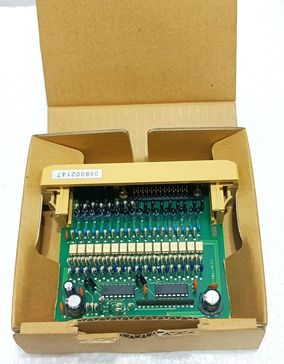 KOYO KOSTAC PROGRAMMABLE CONTROLLER E-31N-4132 24V DC INPUT NEW FAST SHIPPING