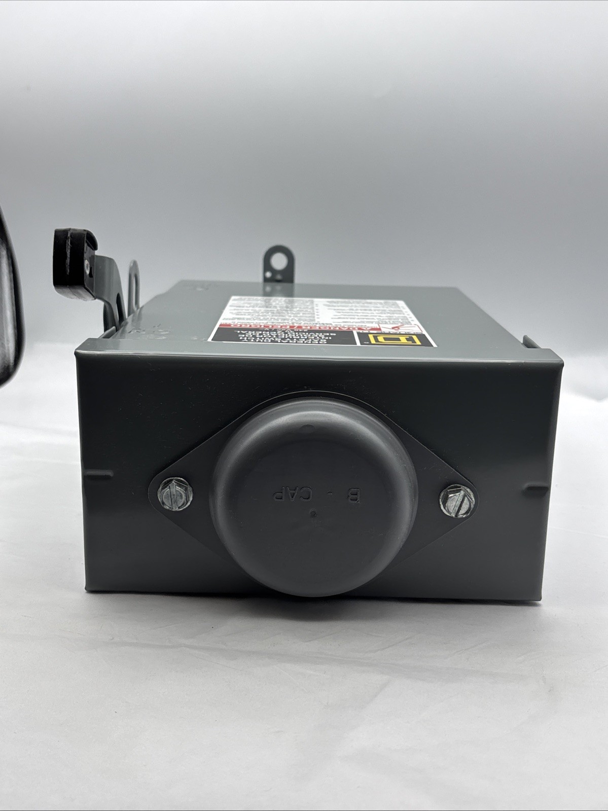 SQUARE D SAFETY Disconnect – SWITCH D221NRB SERIES E3 3R ENCLOSURE 30 AMP 240VAC