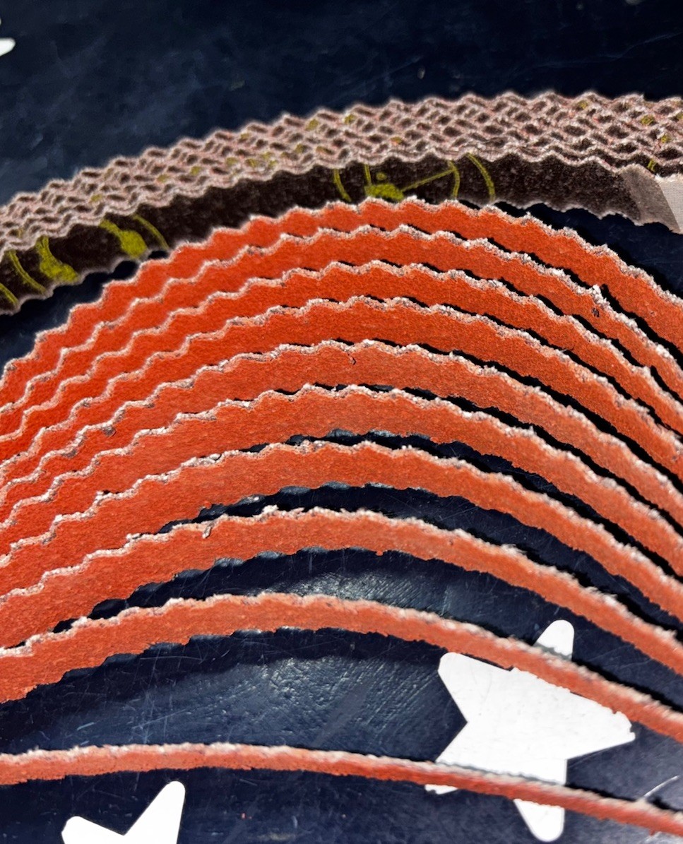 Ten 3M 1/2” x 24” 80 Grit Fullflex Scalloped Cloth Belt 777F FULLFLEX FABRI-LOK