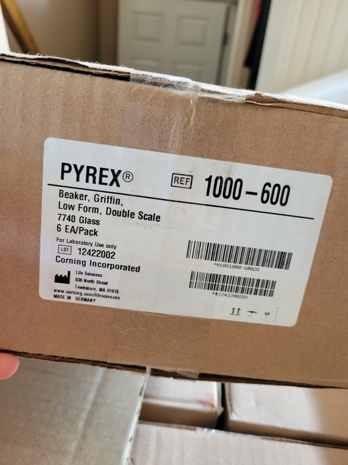 PYREX 1000-600, Griffin Low Form 600 mL Beaker, Double Scale, 6 EA /PACK