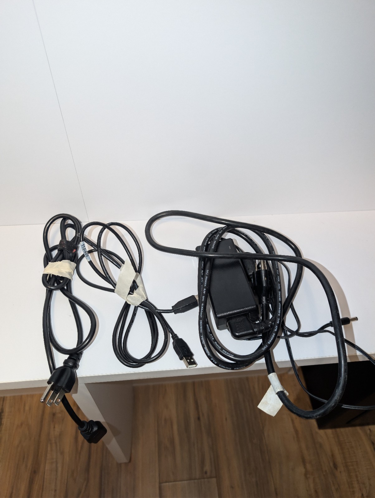 T-2 T-FLEX COIN DISPENSER W/Power Adapter, Ethernet Adapter, and Working