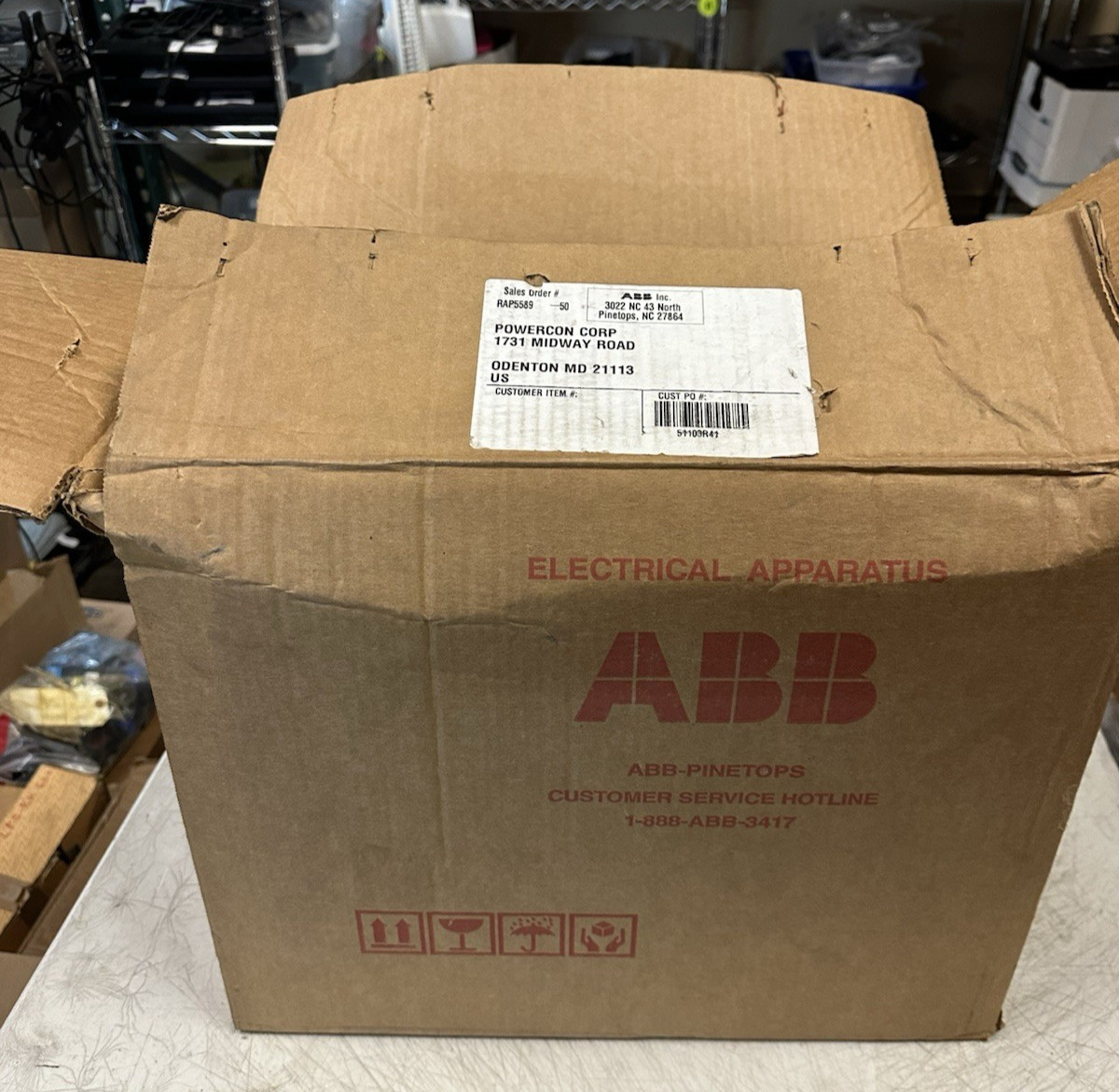 ABB VIZ‑11 Indoor Voltage Transformer 9628A17G07 – 15kV, 110kV BIL, OEM