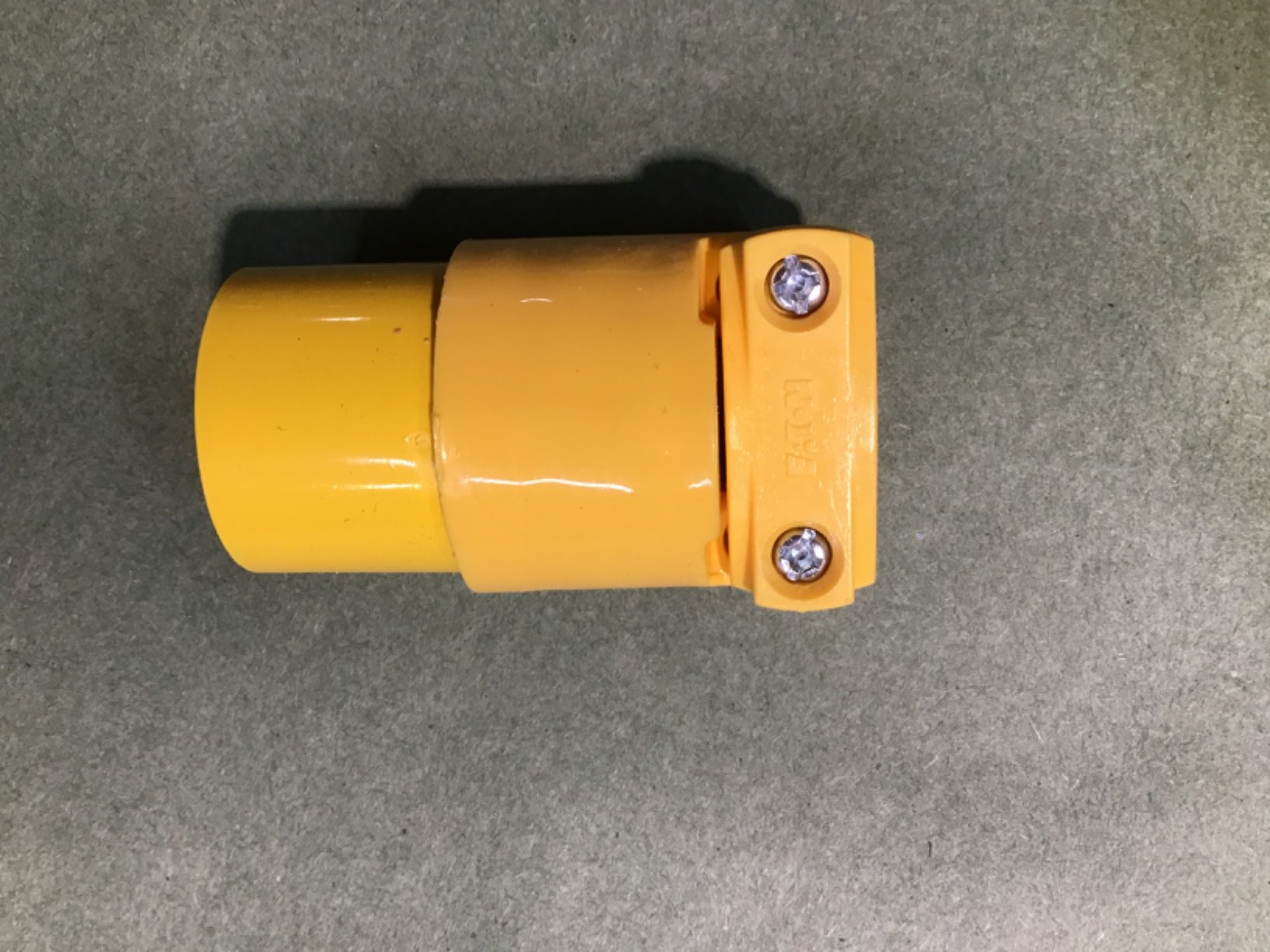 EATON 4887-BOX STRAIGHT BLADE CONNECTOR (SETOF 20) 15 AMP 125 VOLT. NEW