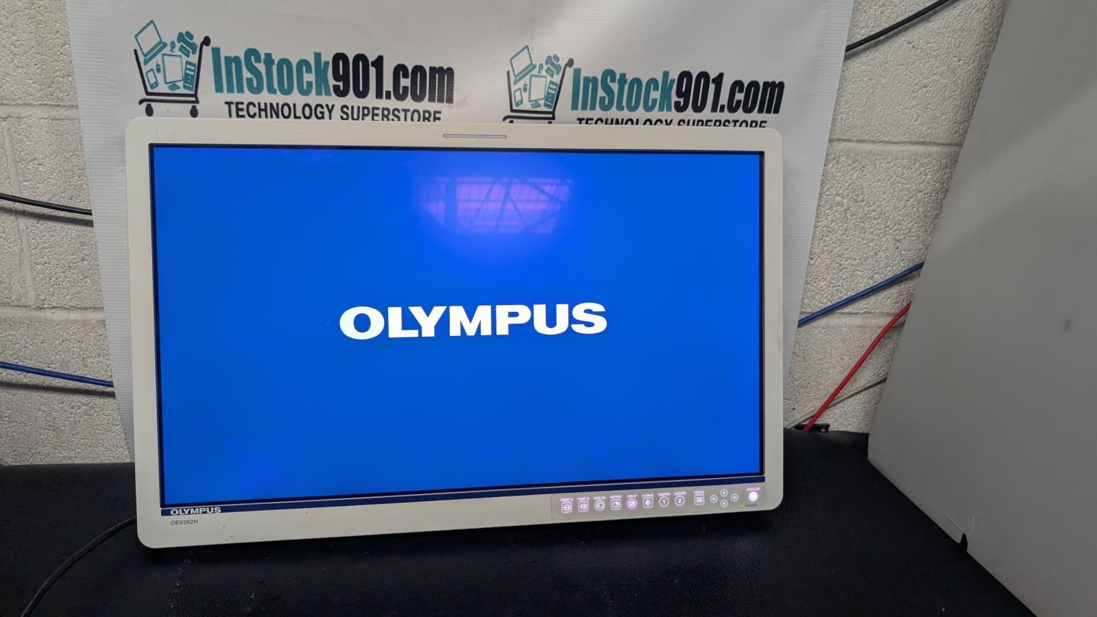 Olympus OEV262H 26-inch LCD Surgical Monitor