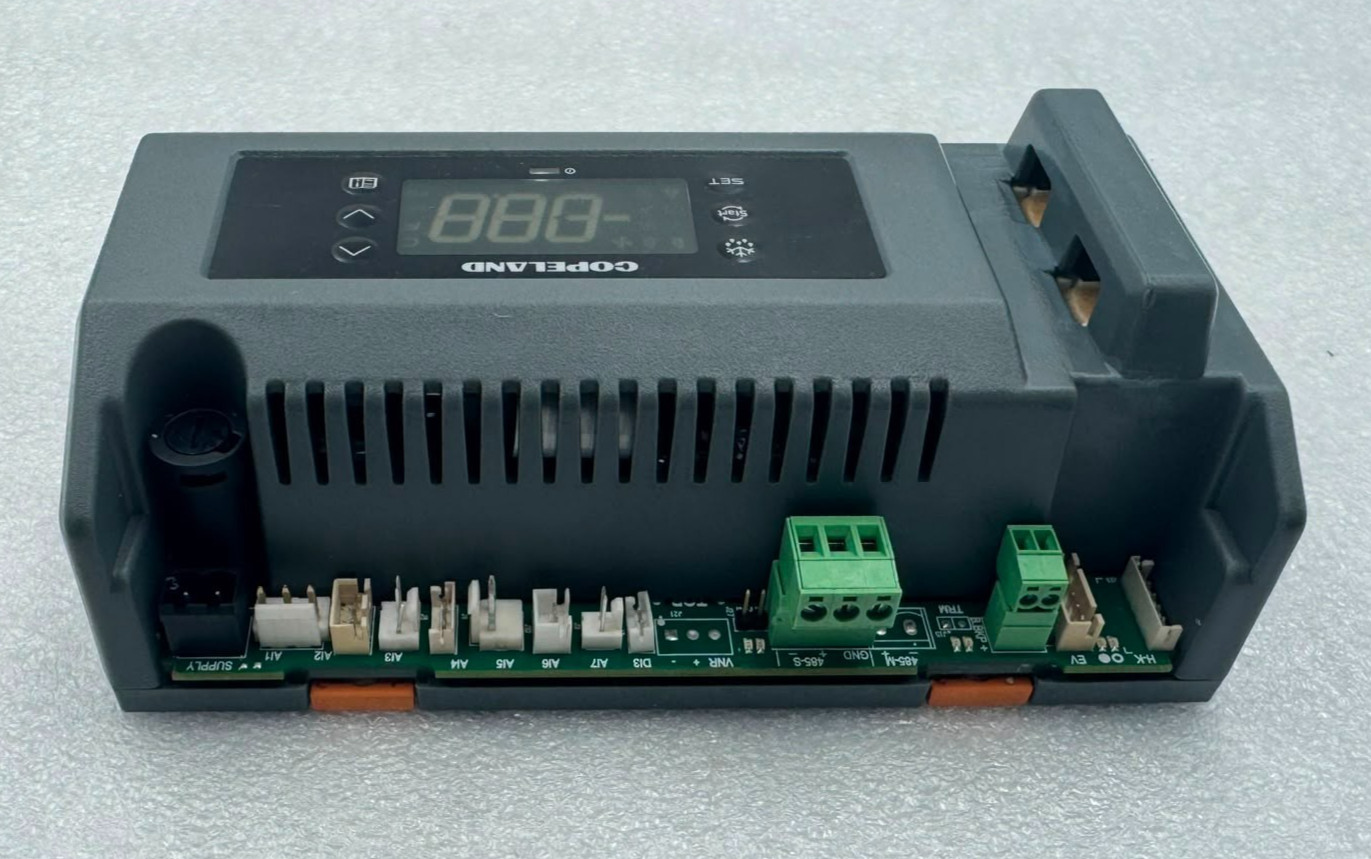 COPELAND XCM25D 543-0220-00 unit controller