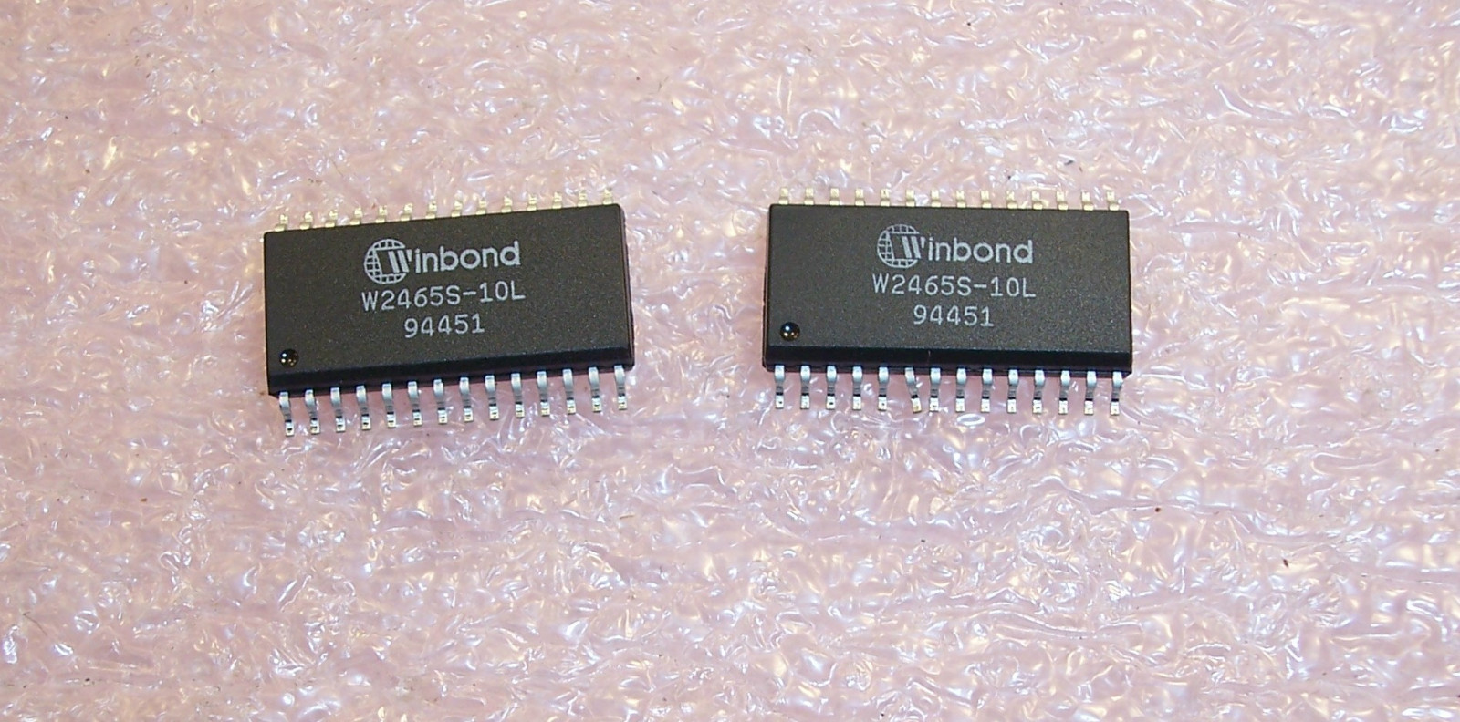 QTY (25) W2465S-10L WINBOND SOIC-28W SMD 8Kx8 SRAM NOS 1 TUBE