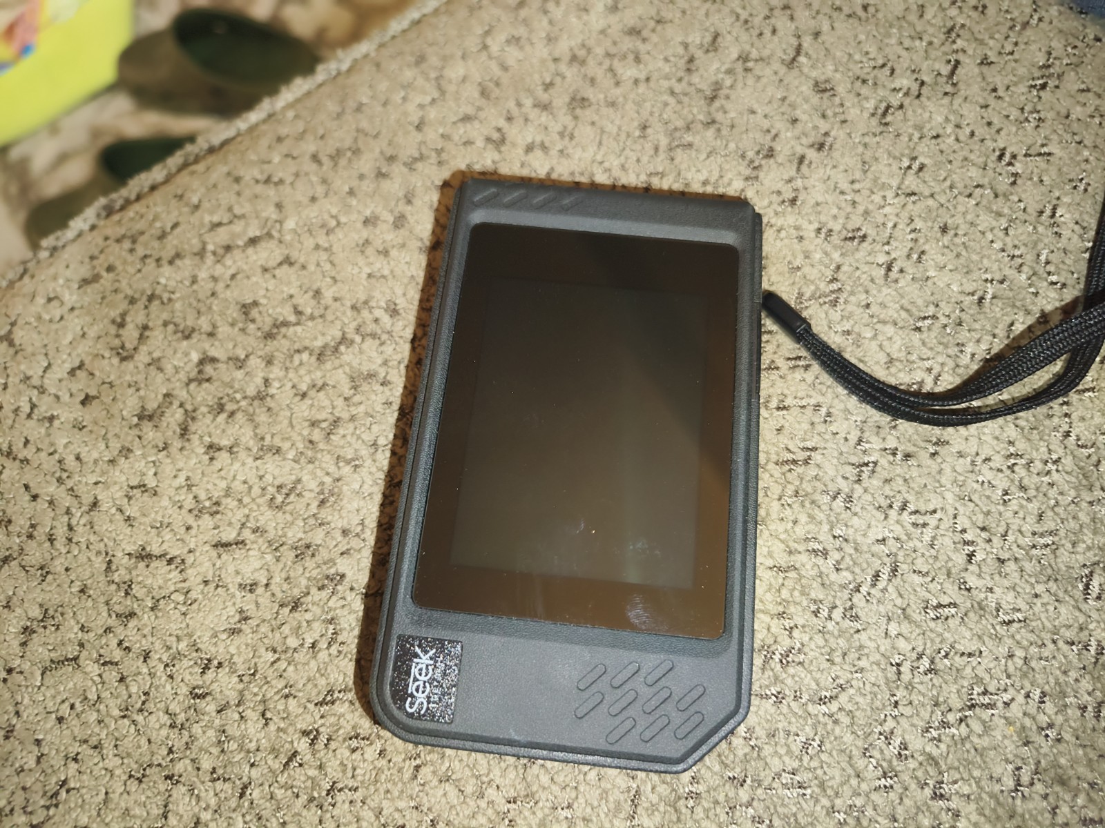 Seek Thermal SQ-AAA Battery Powered Handheld Thermal Imaging Camera – Black