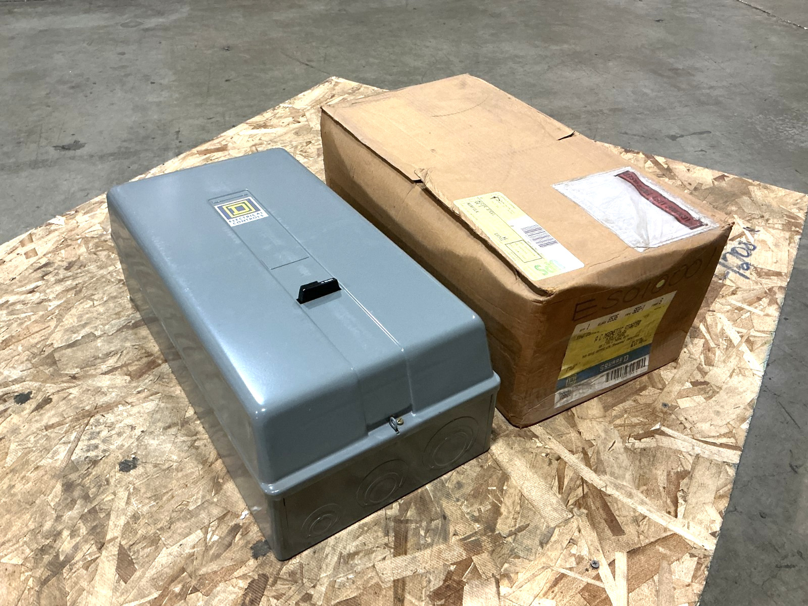 New Square D 8536SEG1V02S Ser A AC Magnetic Starter 110/120V 50/60HZ