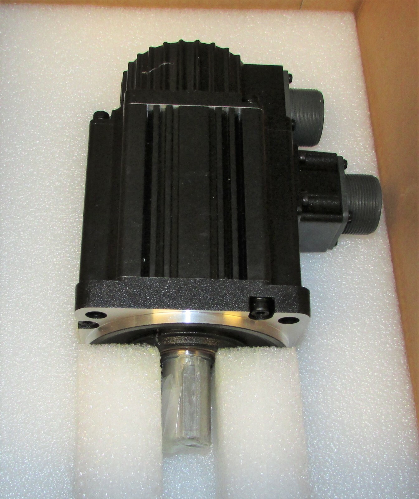 DELTA ECMA CA1010GS 1 KW 7.3 Amp 110V AC Servo Motor 3000 r/min