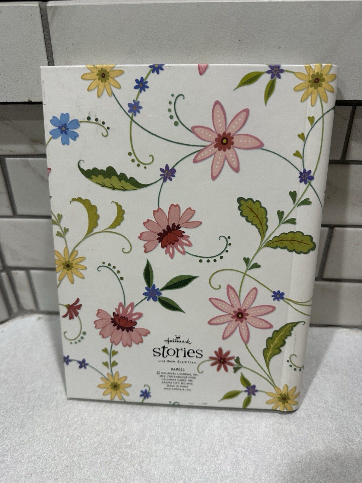 Grandmother’s Journal Book by Hallmark Memories Thoughts & Dreams- New