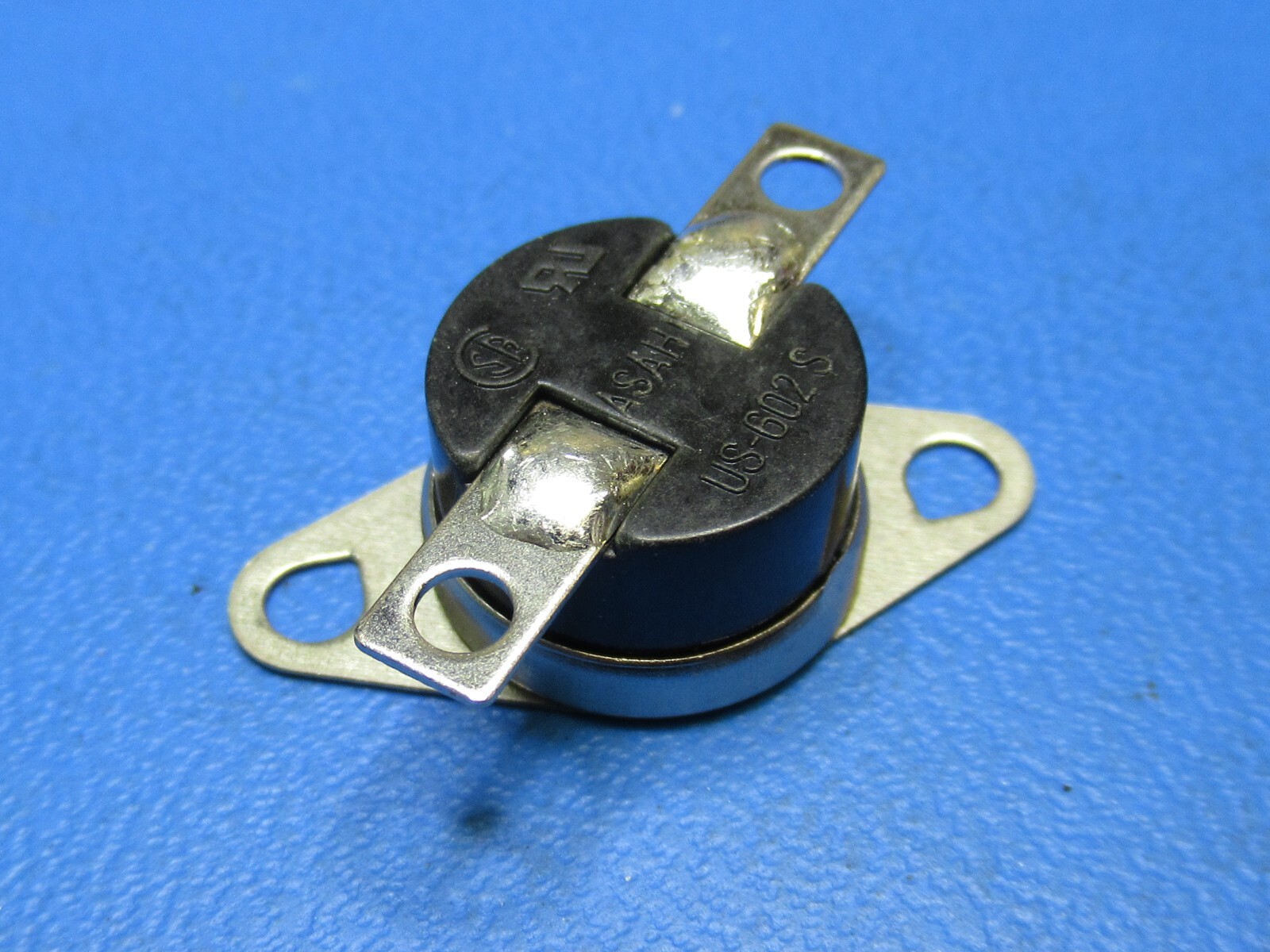 (1) SELCO OA-50 1/2″ Disc Thermostat Rise Open 50°F / Close 32°F Auto Reset 15A