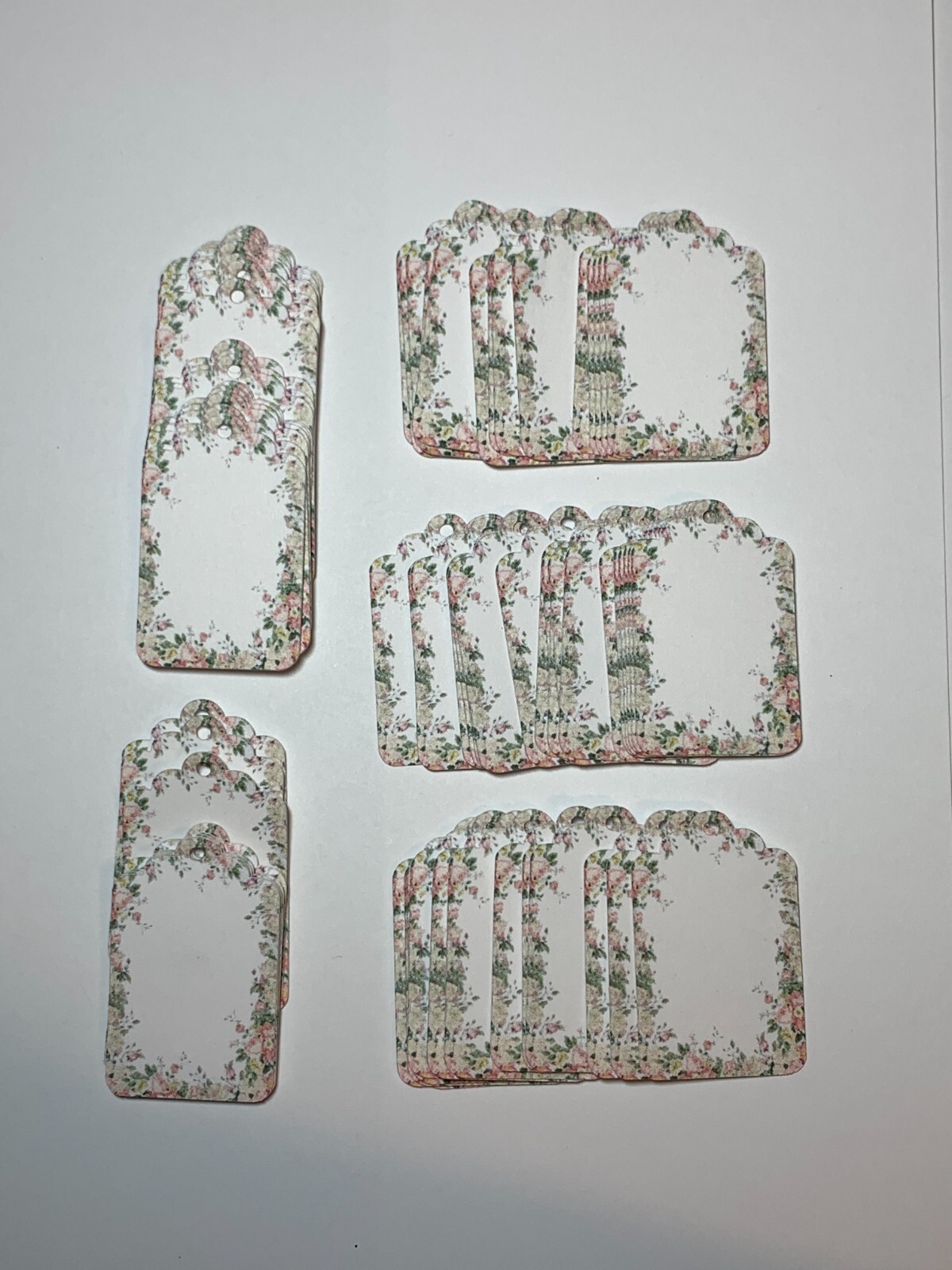 100 Scalloped Flower Print Merchandise Price Tags