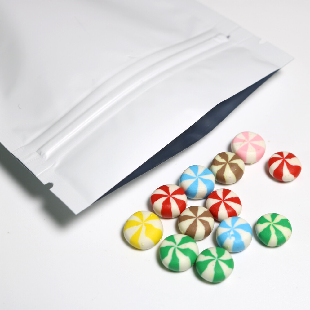 Mixed Sizes Flat White Metallic Mylar Reusable Zip Pouch Lightweight for Flower