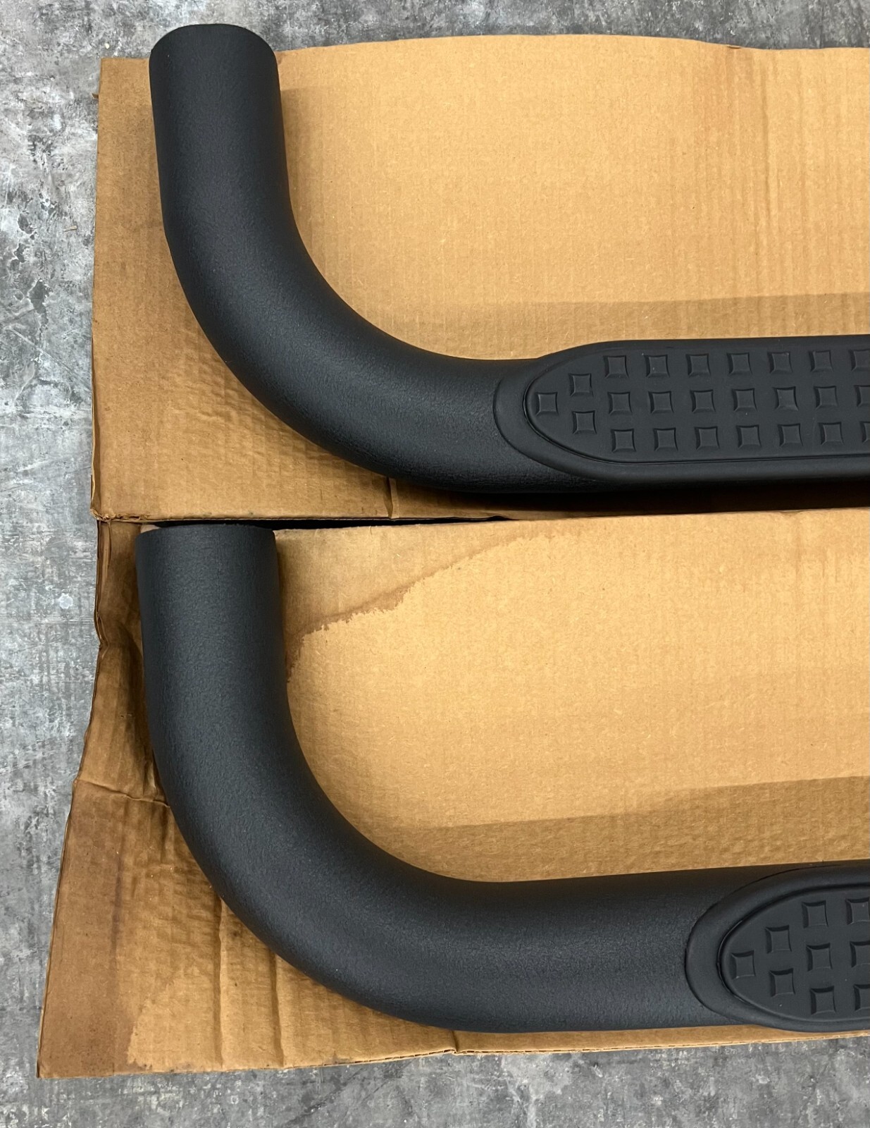 IRON CROSS 3″ TUBE STEPS 51-622-B COMPATIBLE WITH 1998-2003 DODGE DURANGO