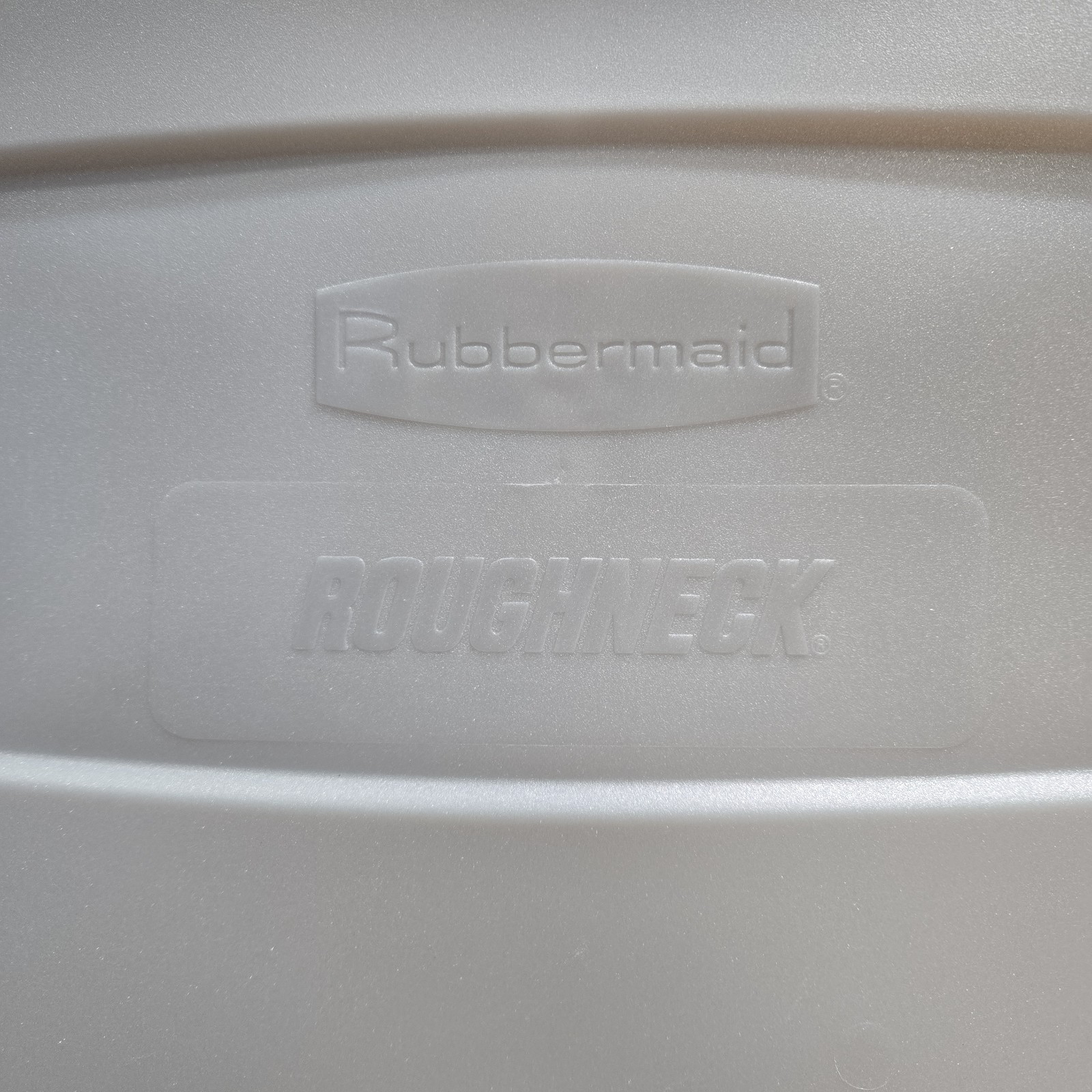 Set of 2 Rubbermaid Roughneck Storage Container 18 gal Bin Gray 20x14x16″
