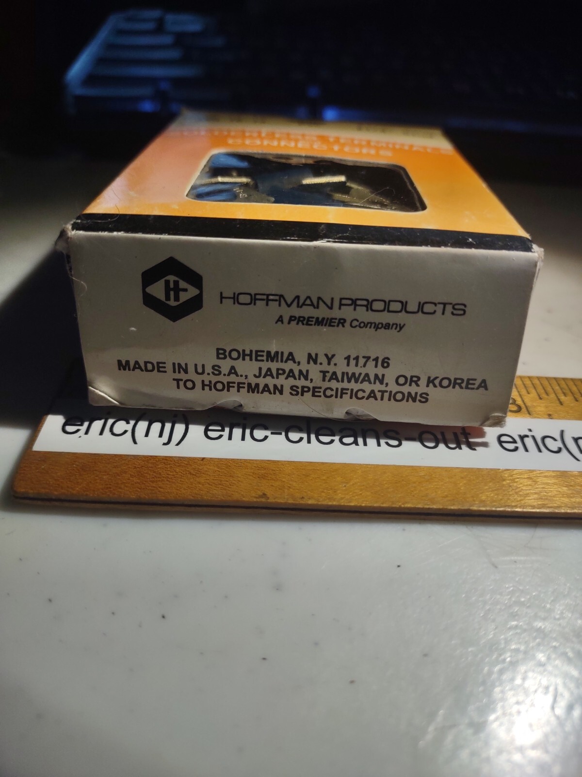 Hoffman Solderless 3127 Spade Terminals 1/4″ stud 16-14 AWG Wire 98 Pcs PVC