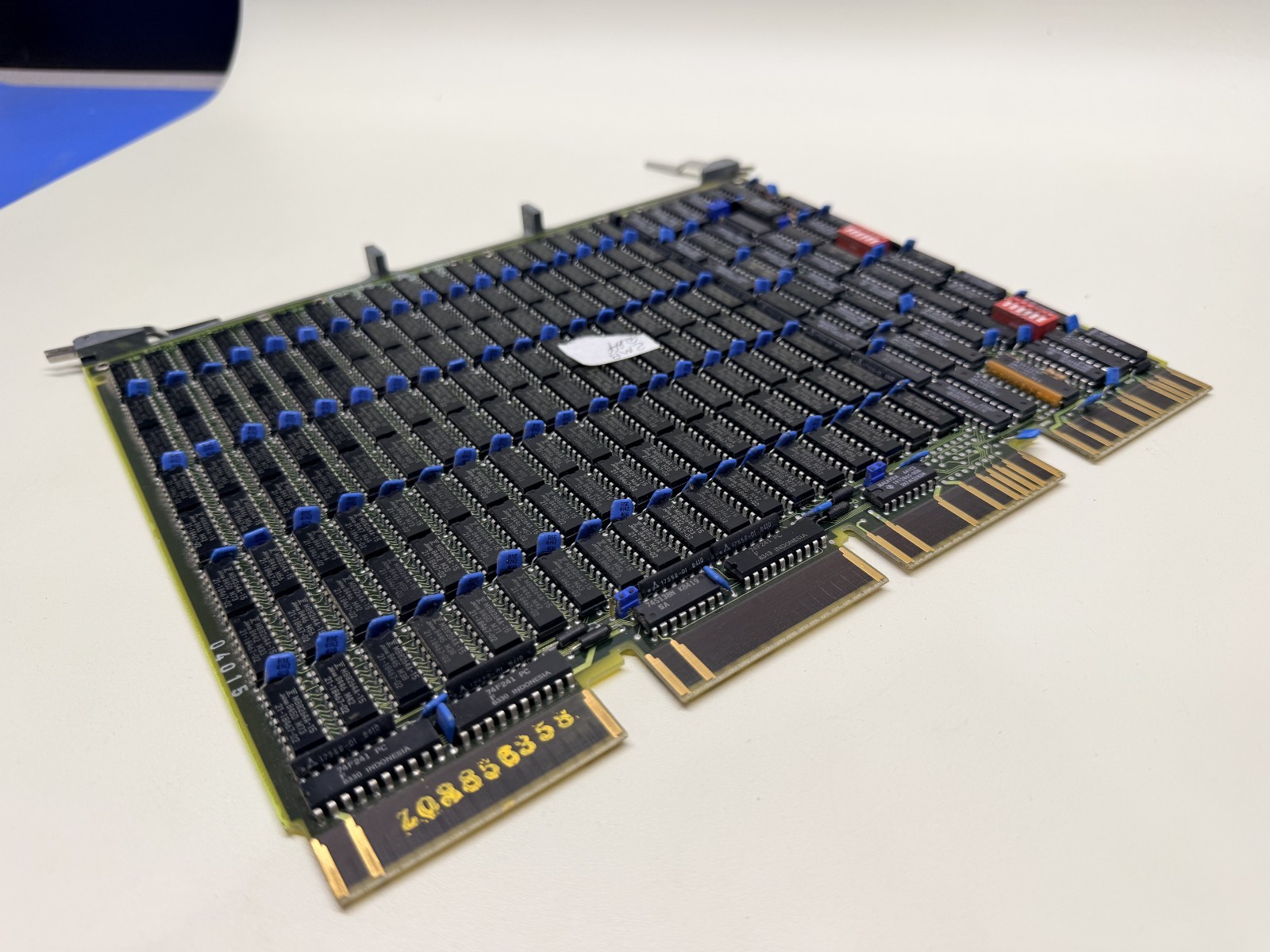 4MB Q22 MOS MEM