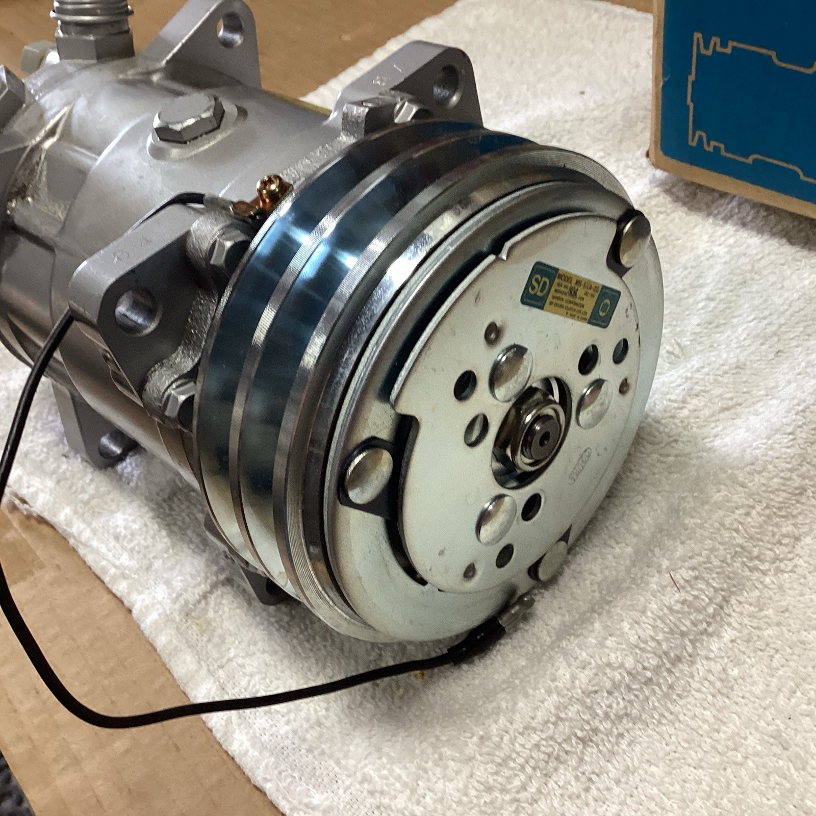 Genuine Sanden SD-5 Compressor, w/ 2 Groove Clutch – New Model 8390