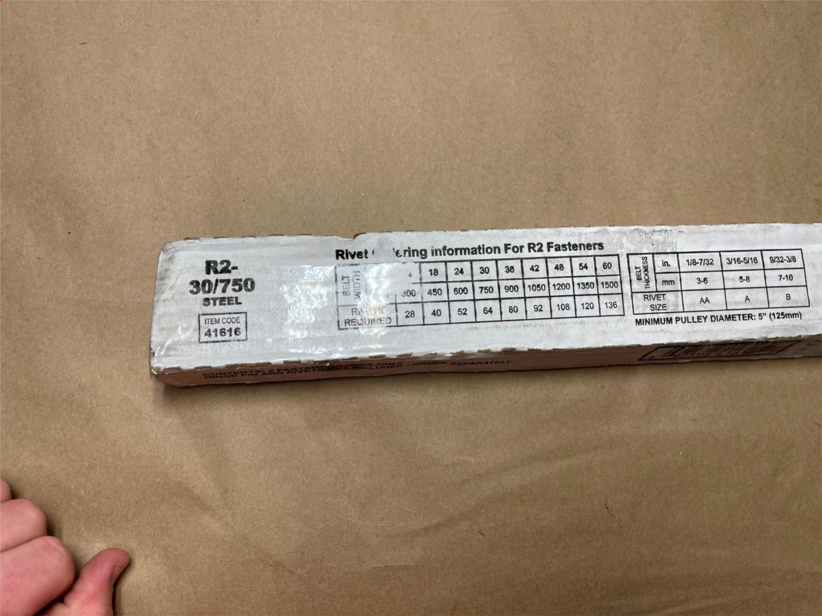 Flexco R2-30/750 Rivet Lacing Scalloped Edge Fastener Strips 30″ 750mm (Pair)