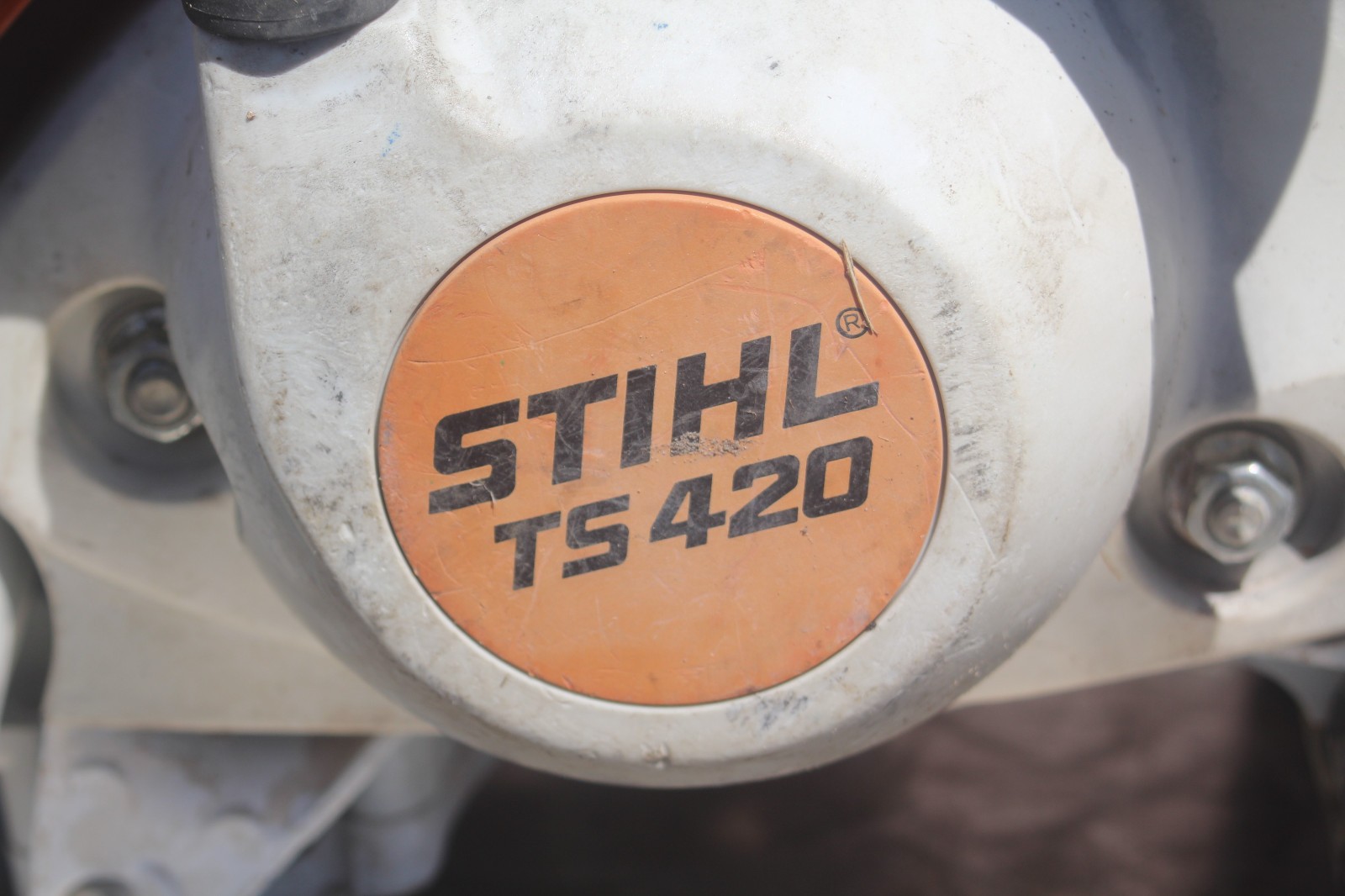 Stihl TS420 14″ Gas Handheld Cut-Off Saw