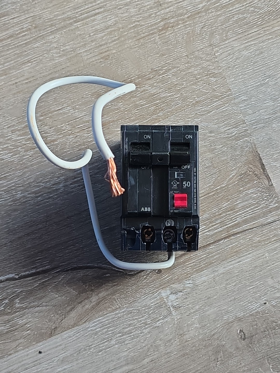 GE Ground Fault Circuit Interrupter 50A 120/240 VAC THQL2150GFT2P
