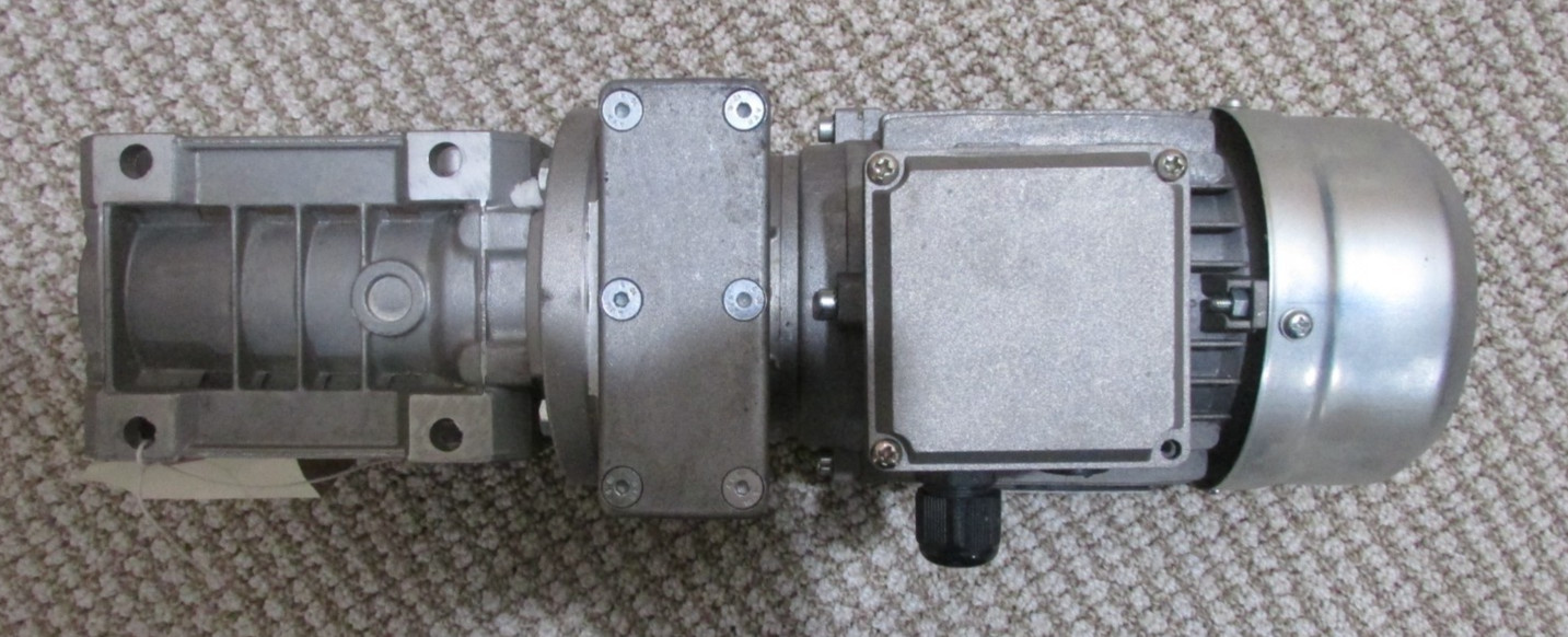 Motovario 63A4 Gearbox Reducer 4 Pole 3 Phase 1350-1620 RPM, 230/400V, 0.12kw