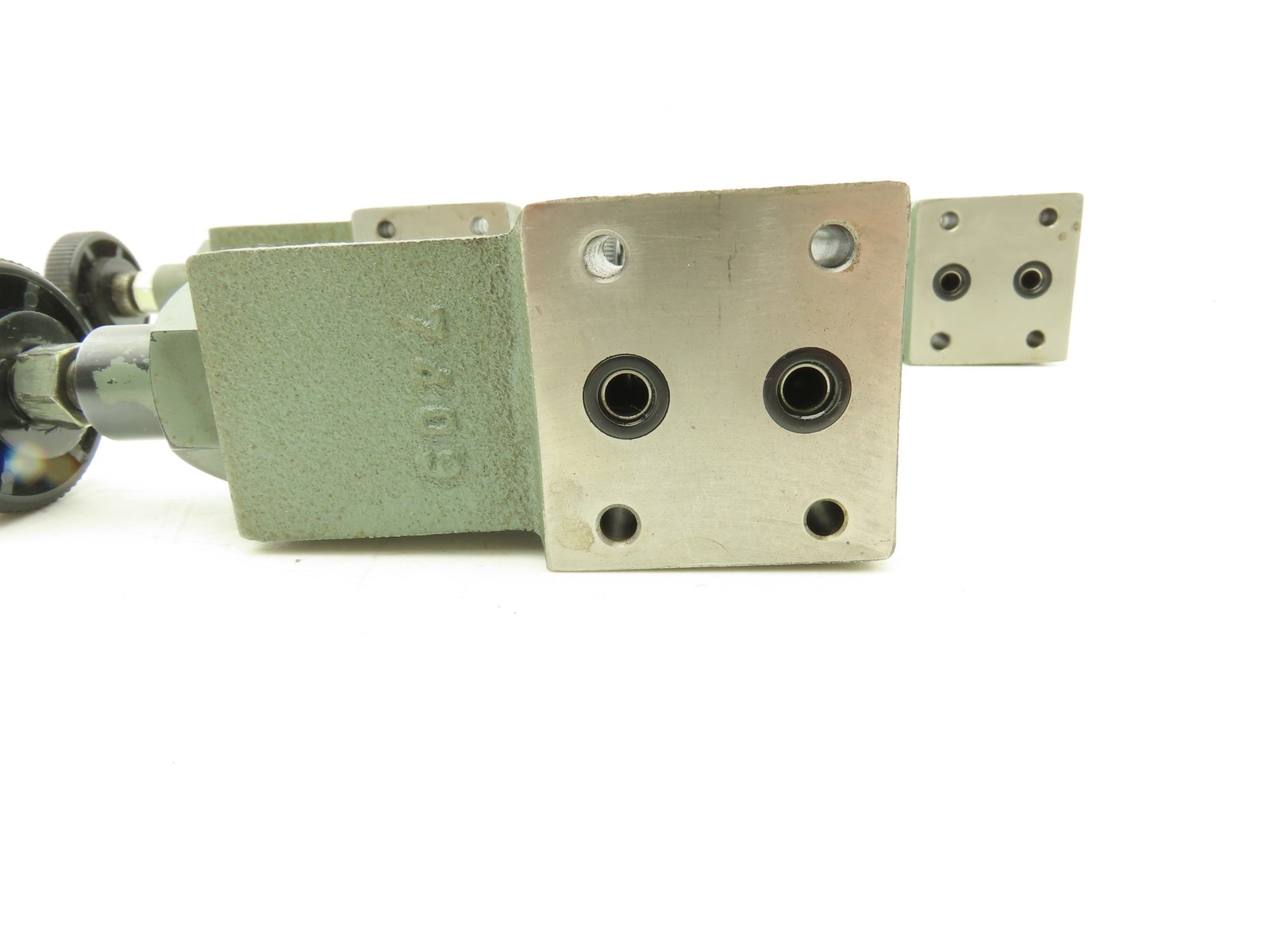 Yuken Kogyo DG-02-C-22 Hydraulic Relief Valve Module Lot of 3