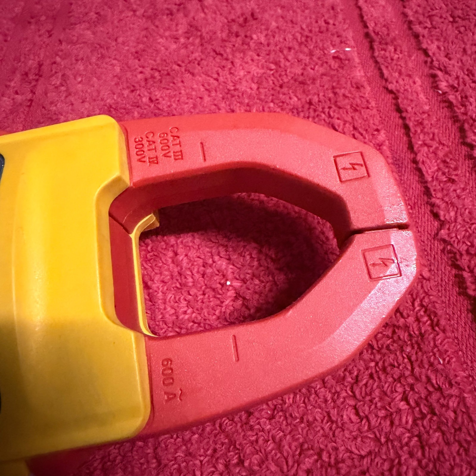 Fluke 902FC True-RMS HVAC Clamp Meter With Leads used