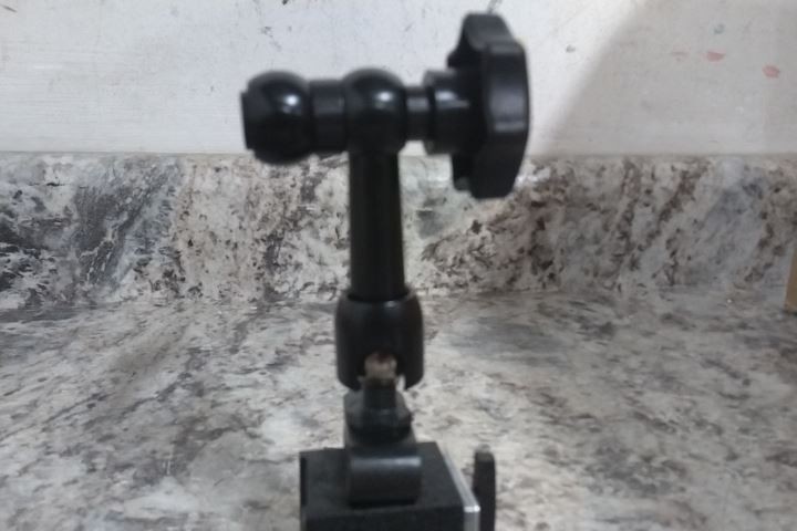 Starrett 660 7.5 In Maximum Reach Magnetic-Base Indicator Holder