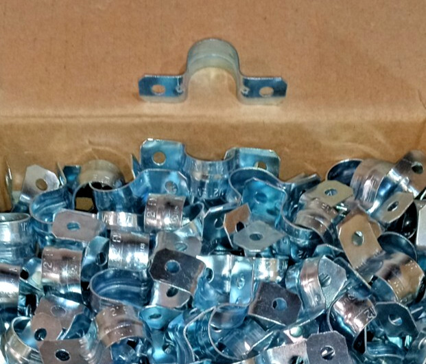 100 Pack 2-Hole 1/2″ EMT Conduit Pipe Straps Tubing Clamps Steel Metal U Bracket