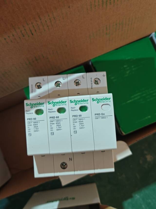 PRD81618 Brand new Schneider surge protective device PRD 60 3P+N-Imax 60kA
