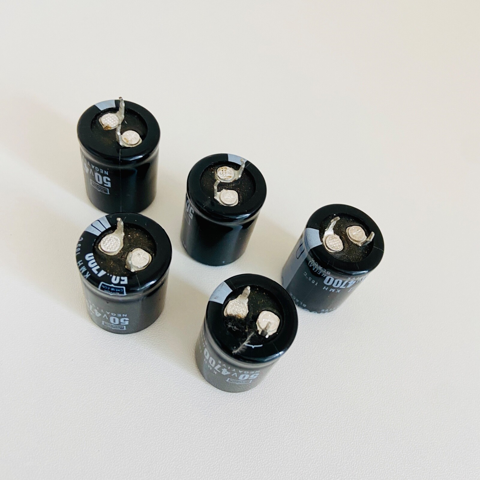 4700uF 50V Electrolytic Capacitors 50V 4700uF Volume 22×35 mm 2x and 5x Quantity