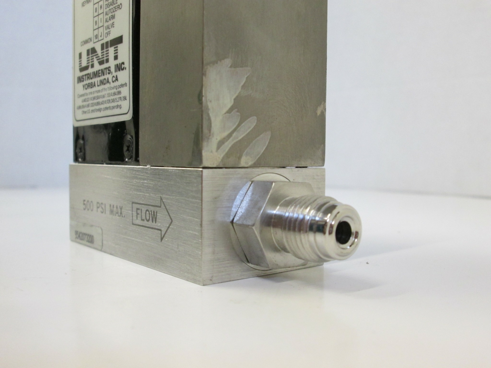 Unit UFC-1110A Mass Flow Controller MFC, O2, 20 SLPM, 1/4″ Male