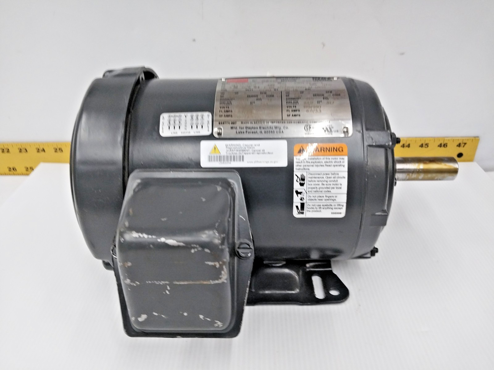 New Dayton 2 HP AC Electric Motor 143/5T Frame 1750 RPM 230/460 VAC 2NKY3A