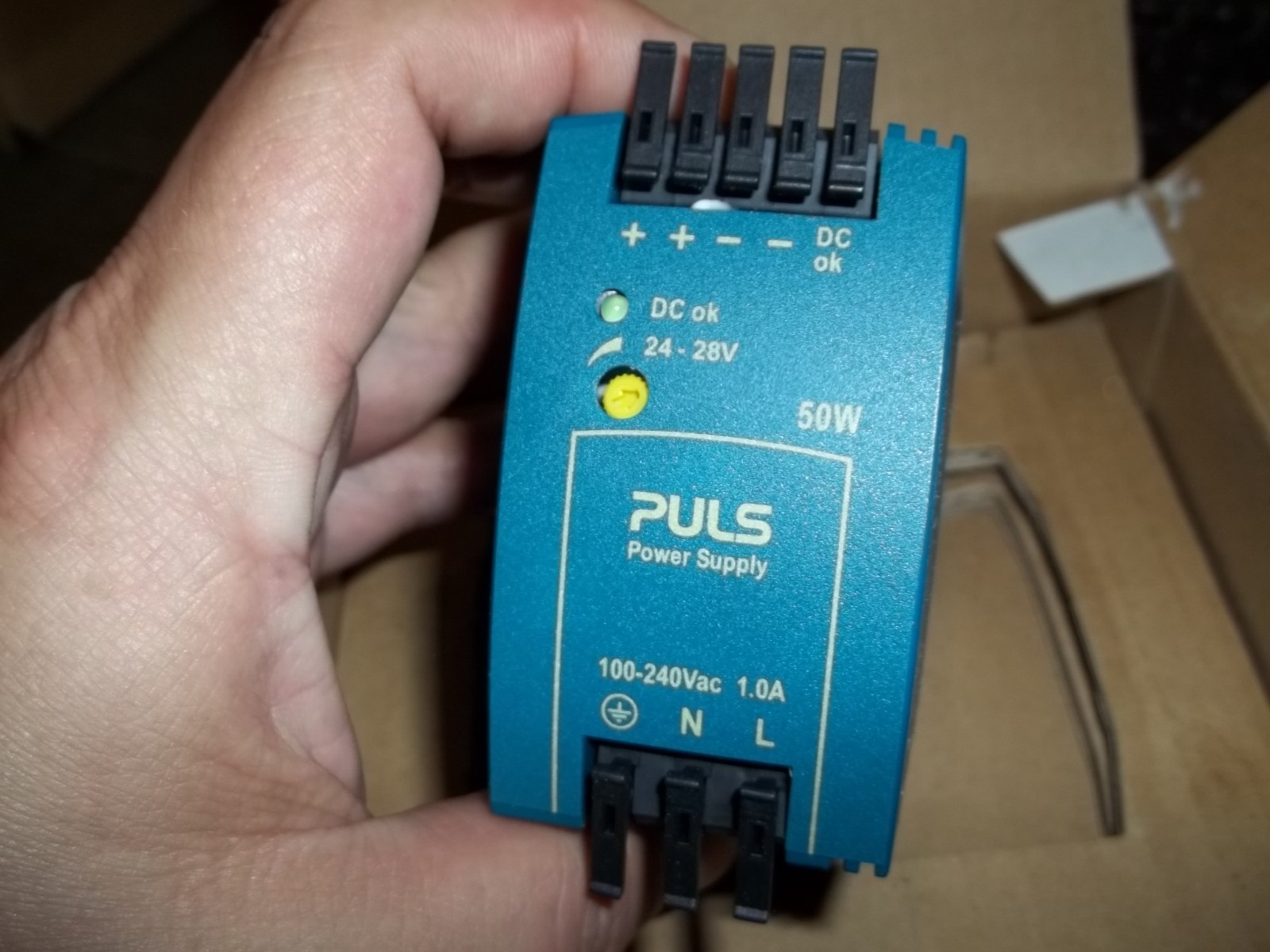 NIB PULS ML50.100 POWER SUPPLY 100-240 VAC (WL64-1)