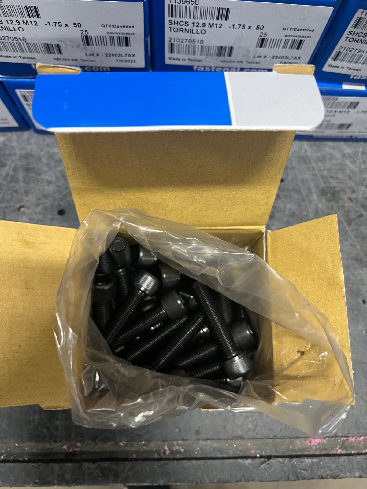 Qty. 50 FASTENAL 1139658 Steel Socket Cap Screw SHCS M12-1.75X50 – New in Box