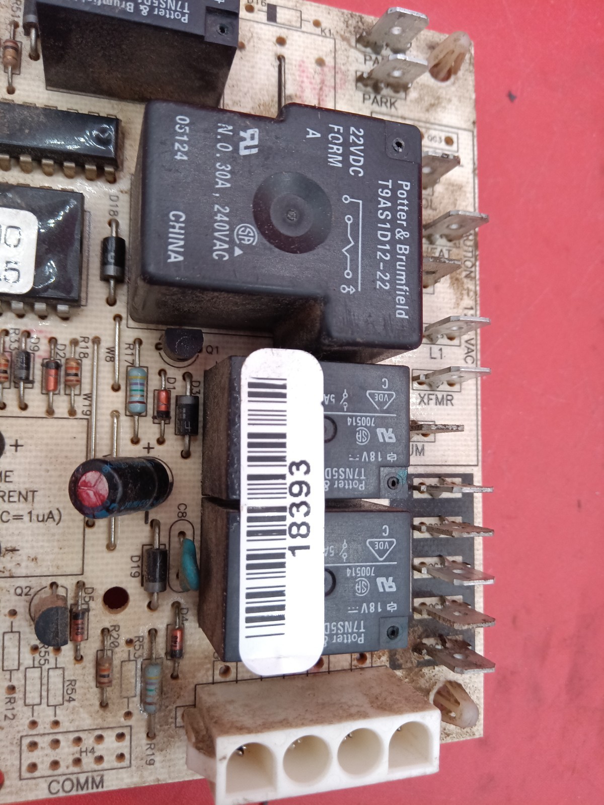 York Coleman Luxaire 031-01972-000 Furnace Control Board Source1 Works Tested