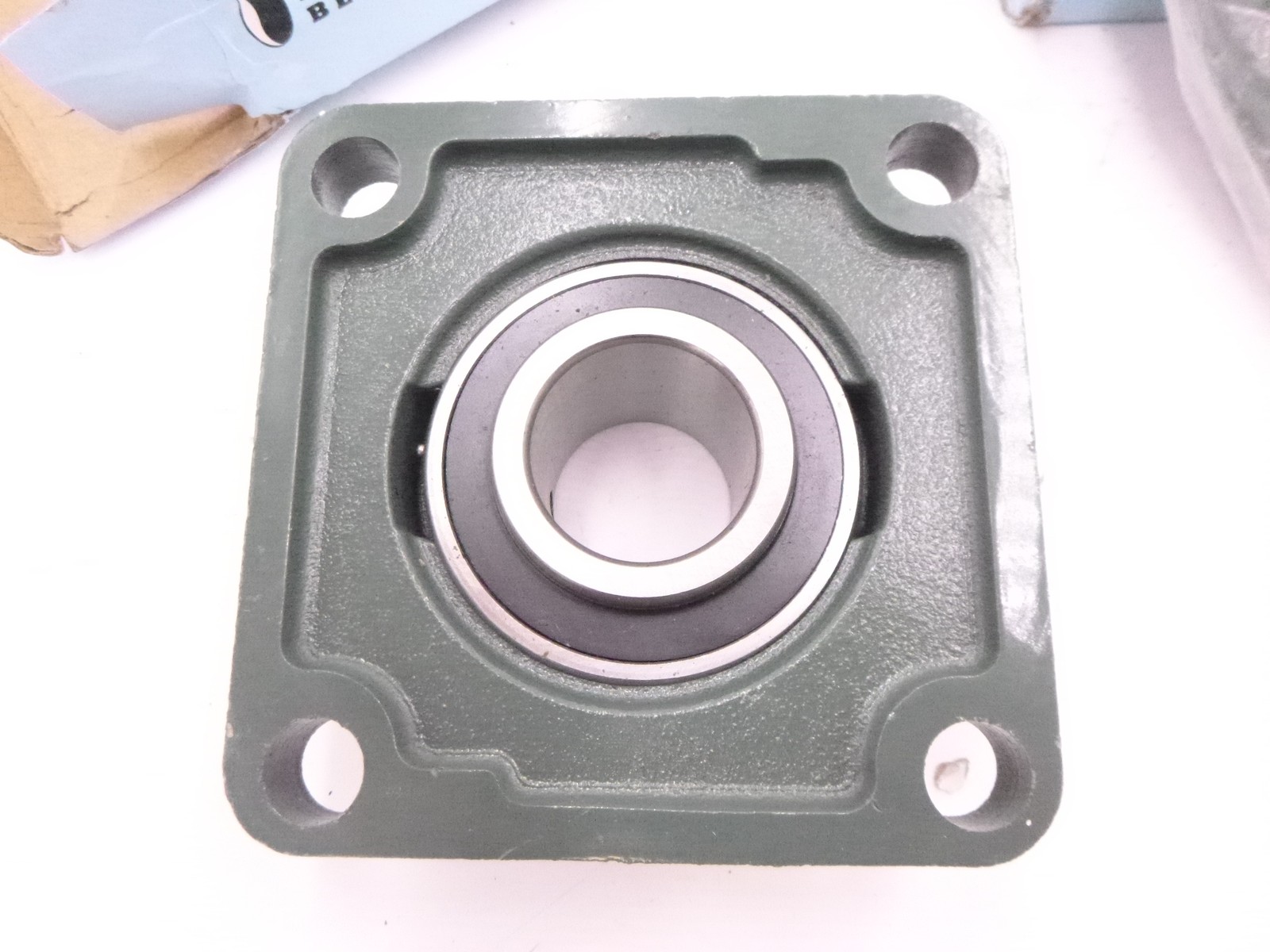 2 Pack PGN Bearings Pillow Block Square Flange Mounted Bearing 1-1/2″ Bore