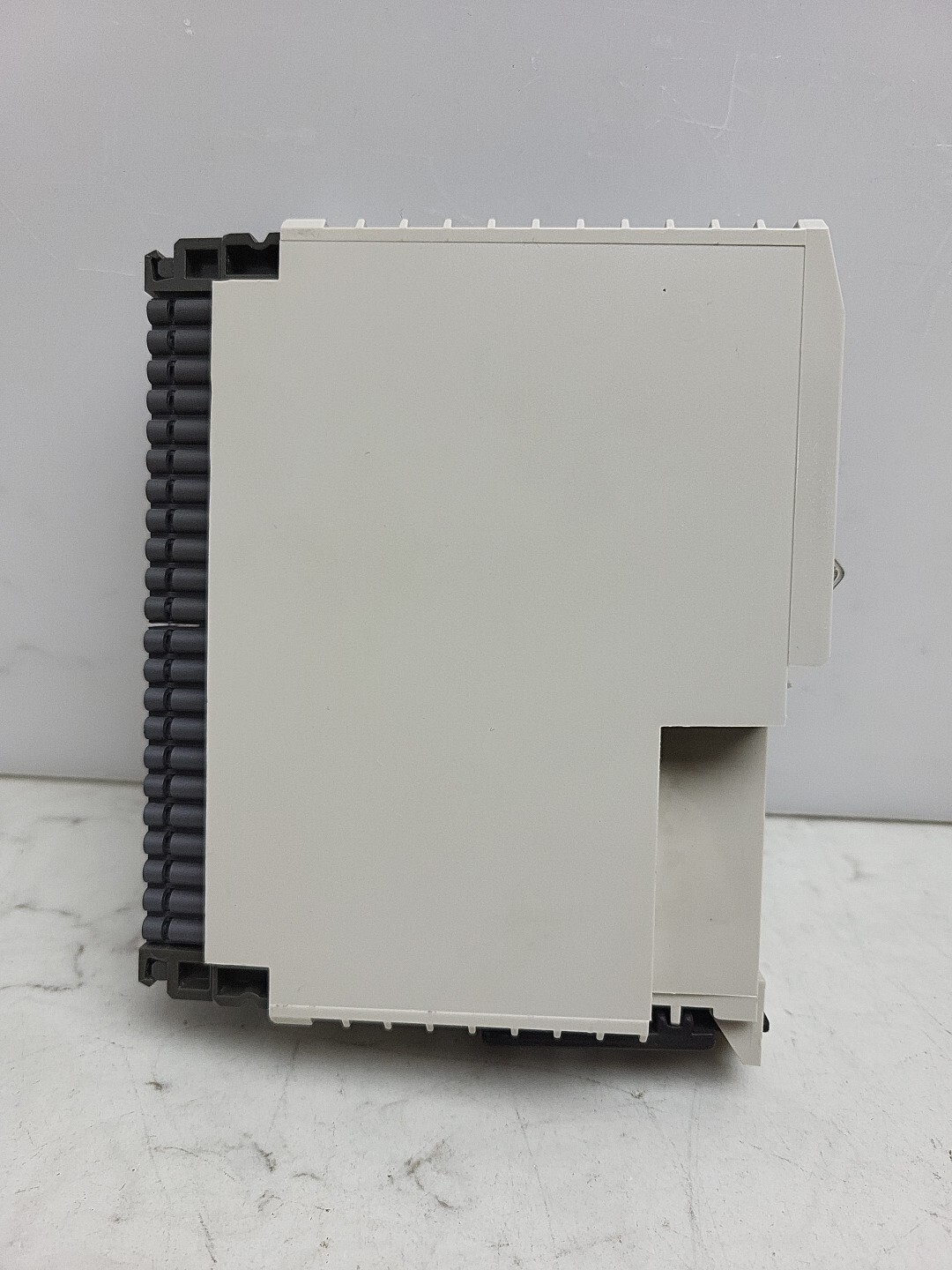 Schneider Automation DAP216N/AS-BDAP-216N TSX Compact Dual Output Module