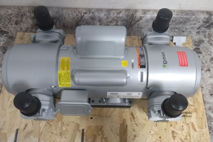 Gast 8HDM-19-M850X 2 HP 1725 RPM 115/230VAC 11 CFM Piston Air Compressor