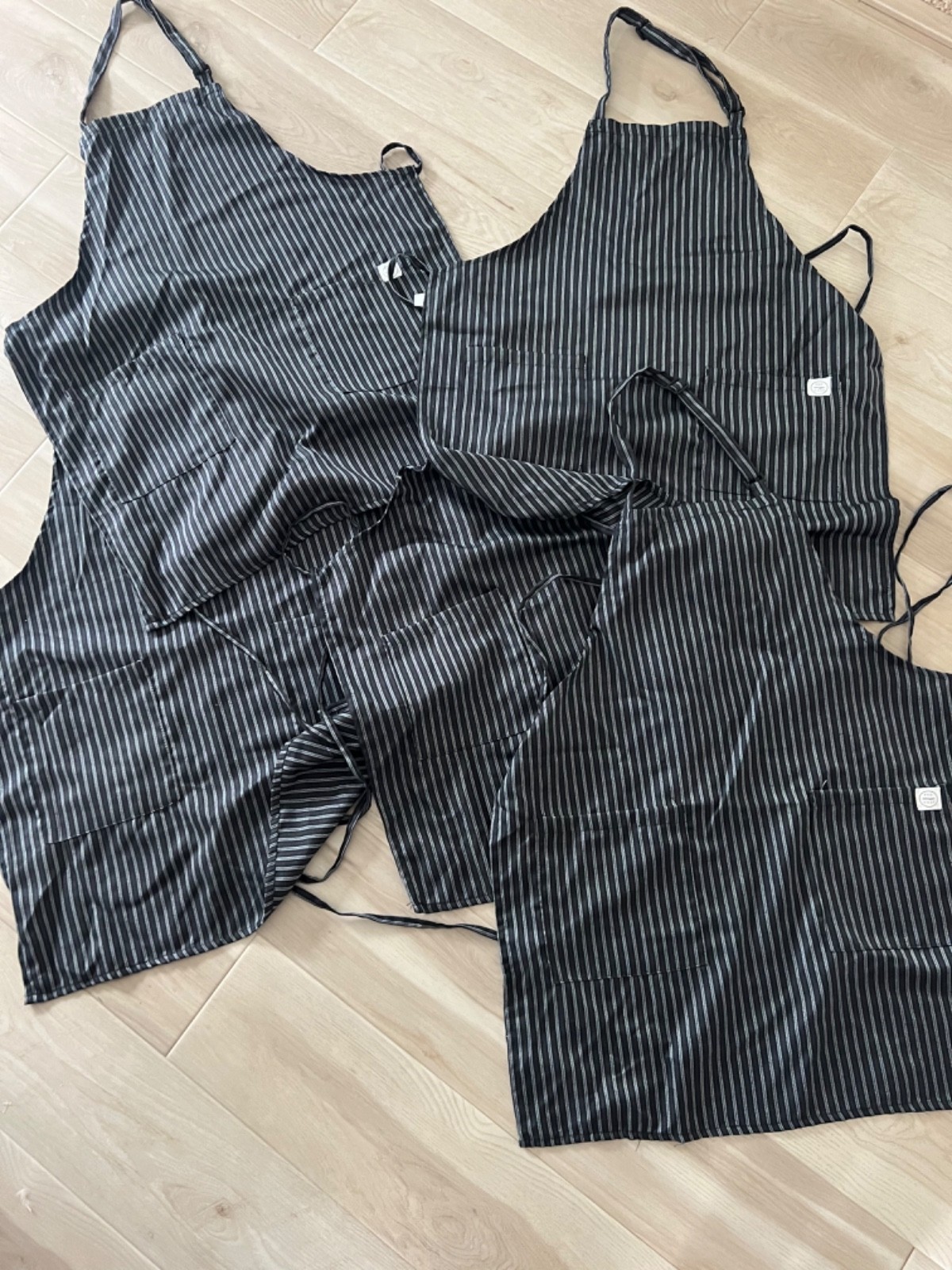 ! EUC! LOT OF 5! Pro Chef Adjustable Apron with 2 pockets Black and white stripe
