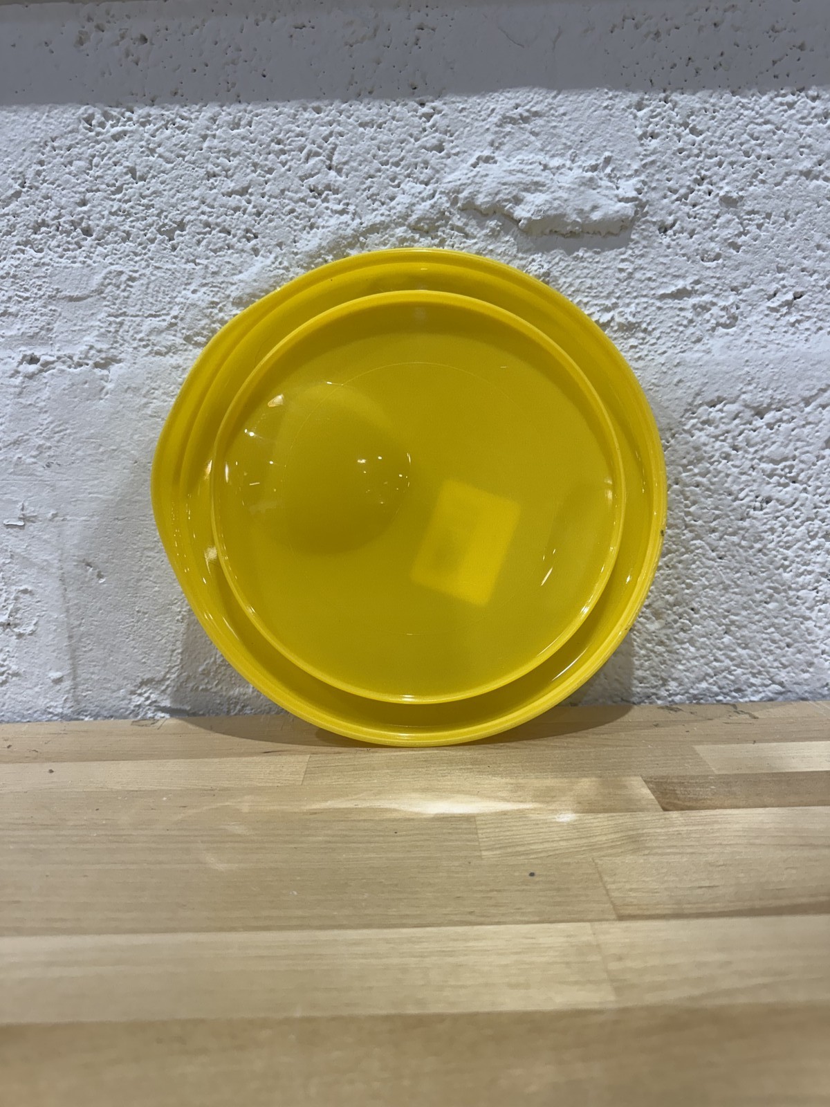 Rubbermaid Commercial Products Plastic Round Food Storage Container FG572200YEL