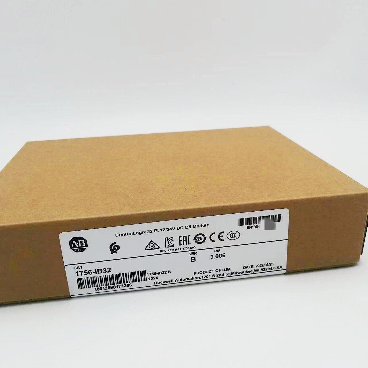 NEW- Allen Bradley 1756-IB32 AB SER B CONTROLOGIX 32 PT DC INPUT MODULE US USA